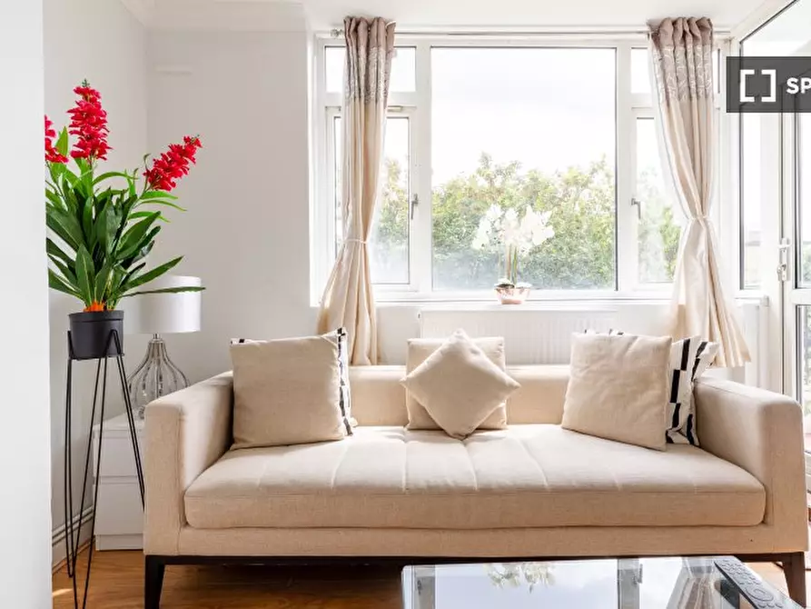 Immagine 11 di Appartamento in affitto  in Deeley Rd a Lambeth