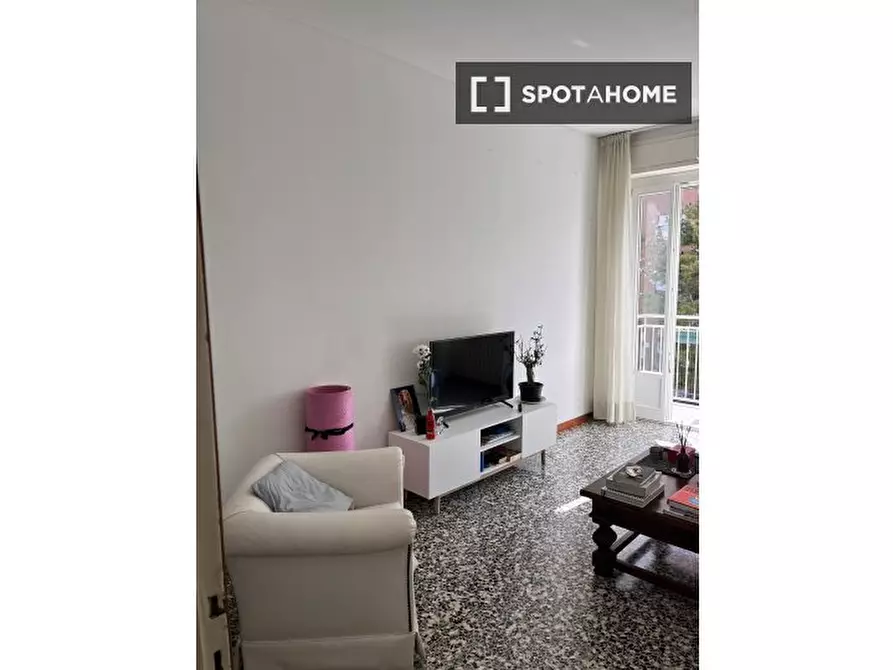 Immagine 17 di Camera condivisa in affitto  in Via Caccialepori a Milano