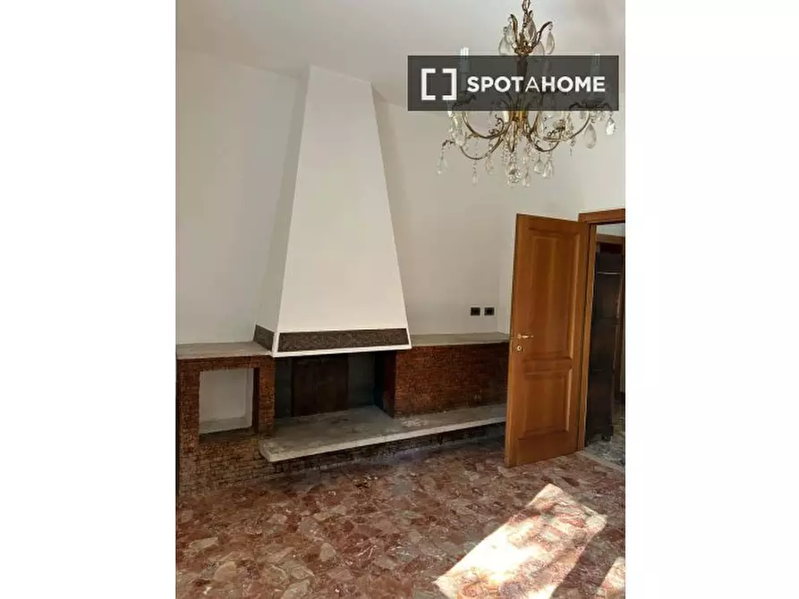 Immagine 3 di Appartamento in affitto  in Via Fratelli Gruppi a Bologna