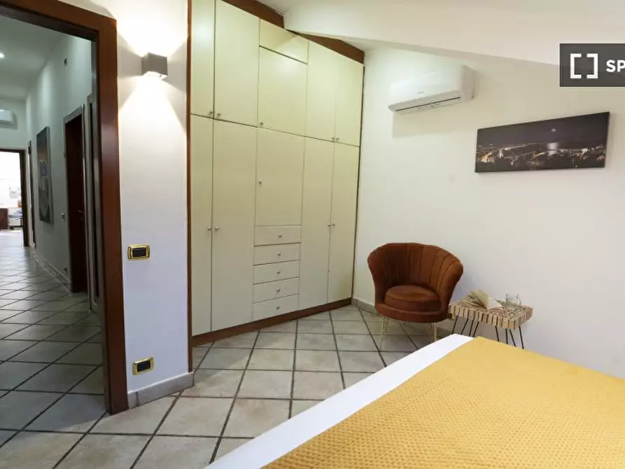 Immagine 18 di Appartamento in affitto  in Piazza Capuana a Napoli
