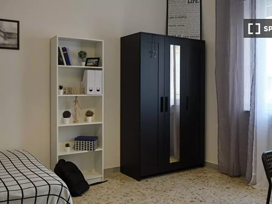 Immagine 4 di Camera condivisa in affitto  in Via Terracina n. fab. A - sc. H int. 27 a Napoli