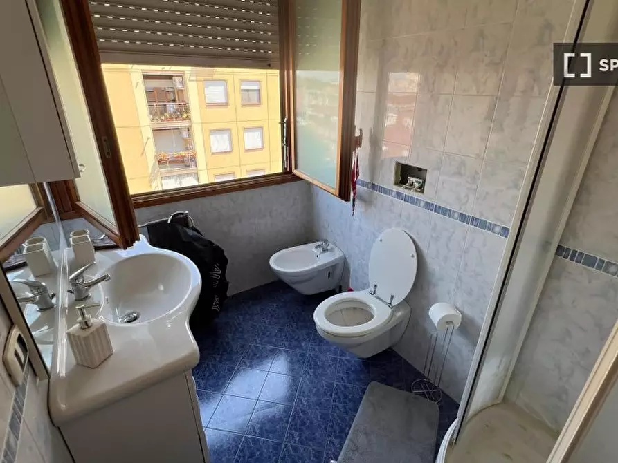 Immagine 16 di Camera condivisa in affitto  in Via Abigaille Zanetta a Roma