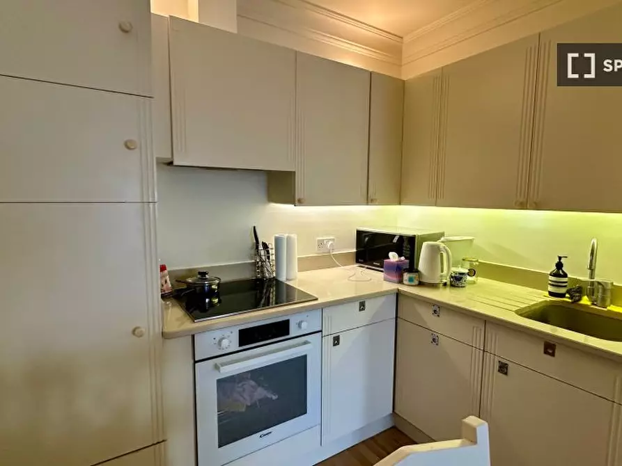 Immagine 2 di Appartamento in affitto  in A Penywern Rd a Kensington