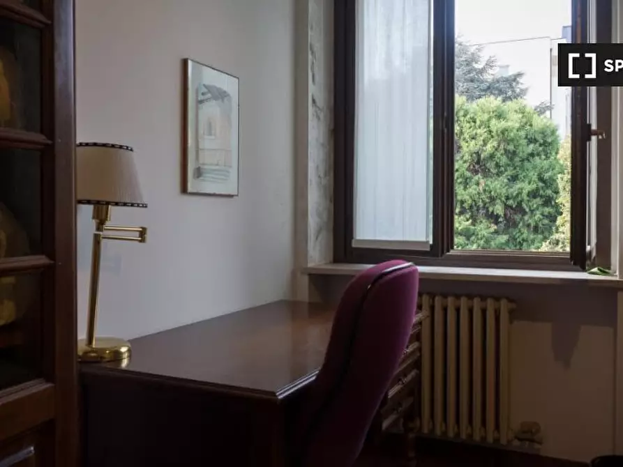 Immagine 2 di Camera condivisa in affitto  in Via Torquato Tasso a Sesto San Giovanni