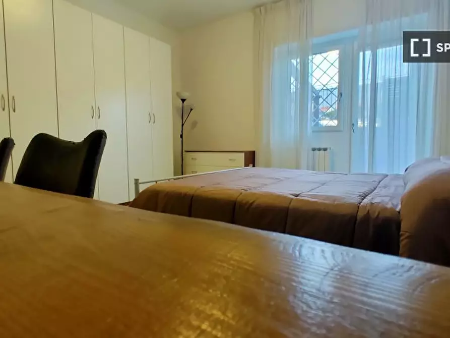 Immagine 17 di Camera condivisa in affitto  in Via Montebruno a Roma