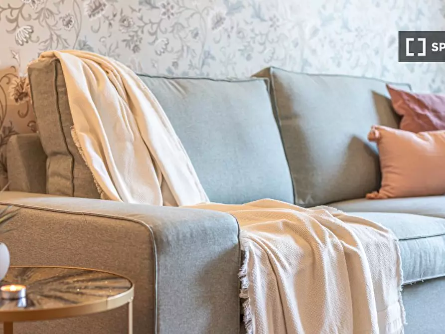 Immagine 8 di Appartamento in affitto  in Via di S. Francesco di Sales a Roma