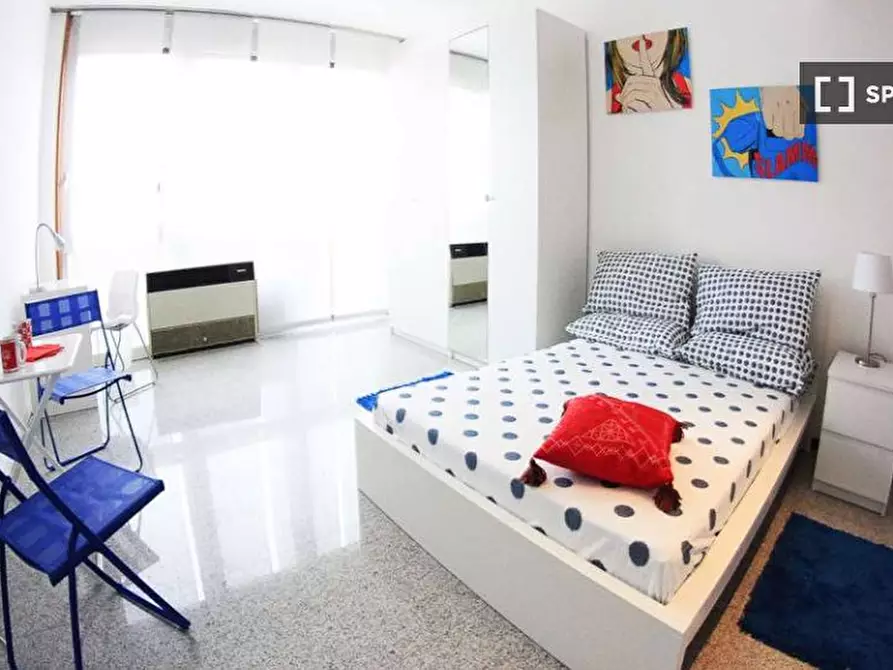 Immagine 2 di Camera condivisa in affitto  in Via Don Carlo Gnocchi a Milano