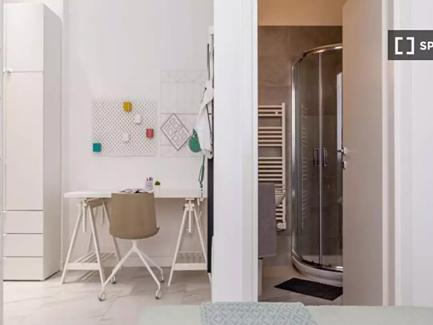 Immagine 3 di Camera condivisa in affitto  in Viale Bligny a Milano