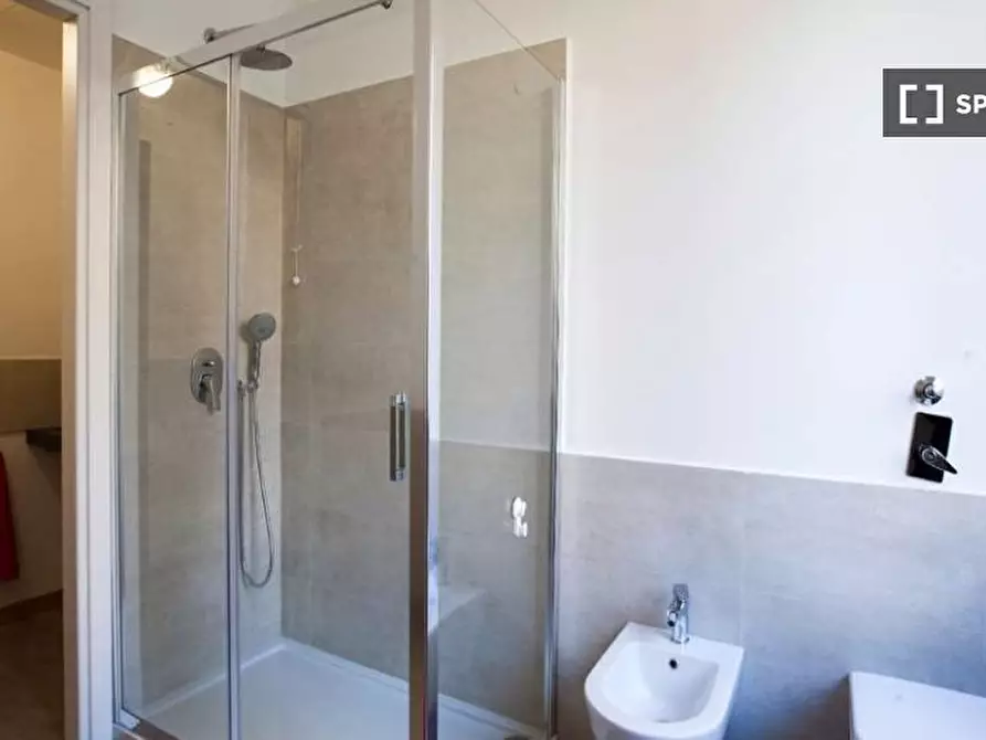 Immagine 5 di Camera condivisa in affitto  in Via Ravizza a Milano