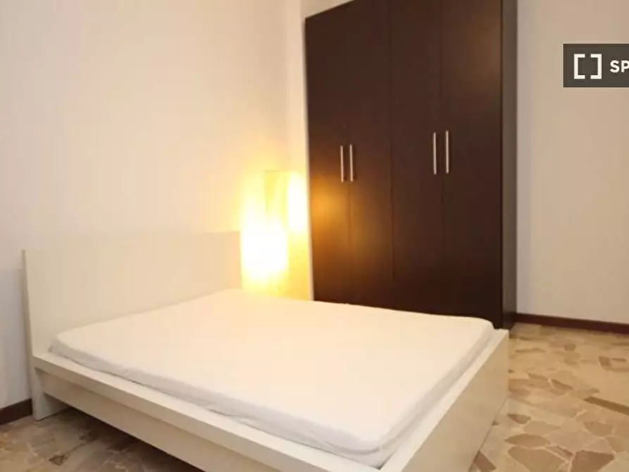 Immagine 4 di Camera condivisa in affitto  in Via Salvatore Barzilai a Milano