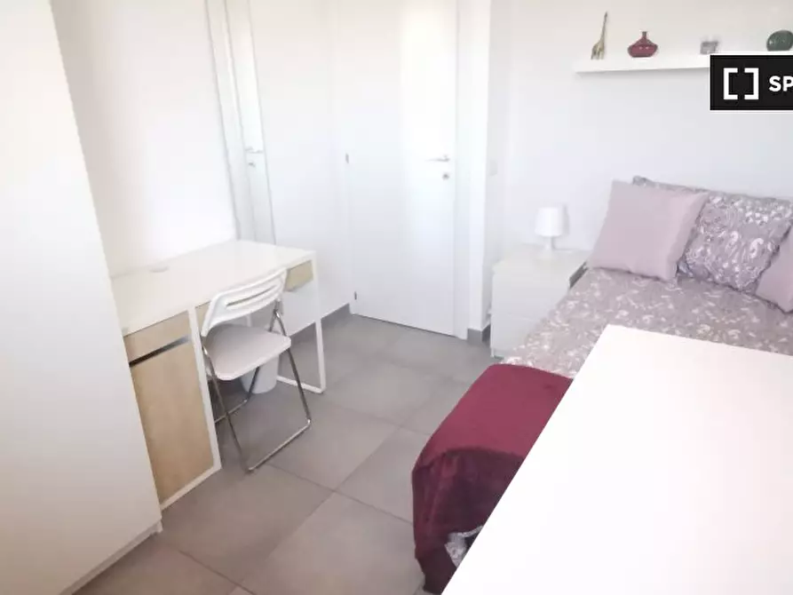 Immagine 3 di Camera condivisa in affitto  in Via Fabio Numerio a Roma