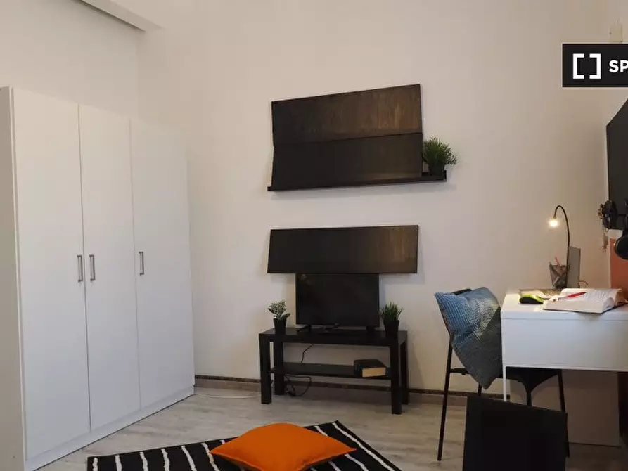 Immagine 17 di Camera condivisa in affitto  in Via Rodolfo Renier a Torino