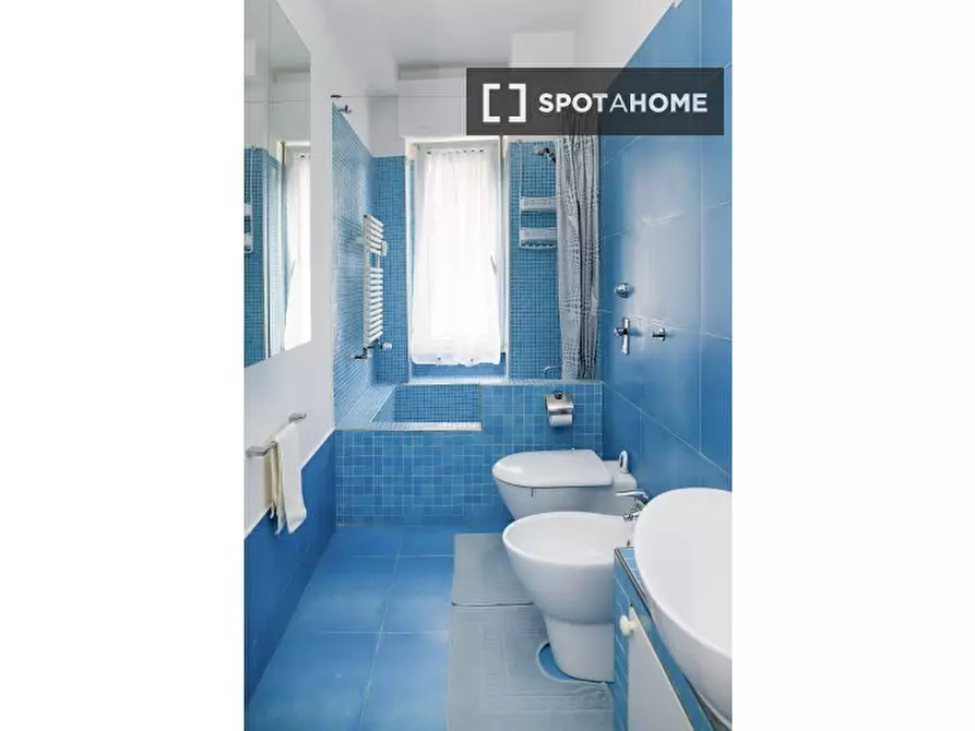 Immagine 16 di Camera condivisa in affitto  in Via Tavazzano a Milano