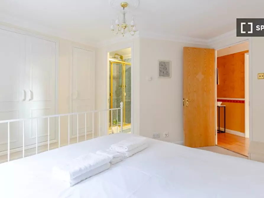 Immagine 14 di Appartamento in affitto  in flat a 