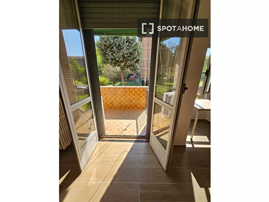 Immagine 1 di Camera condivisa in affitto  in Via Sem Benelli a Milano