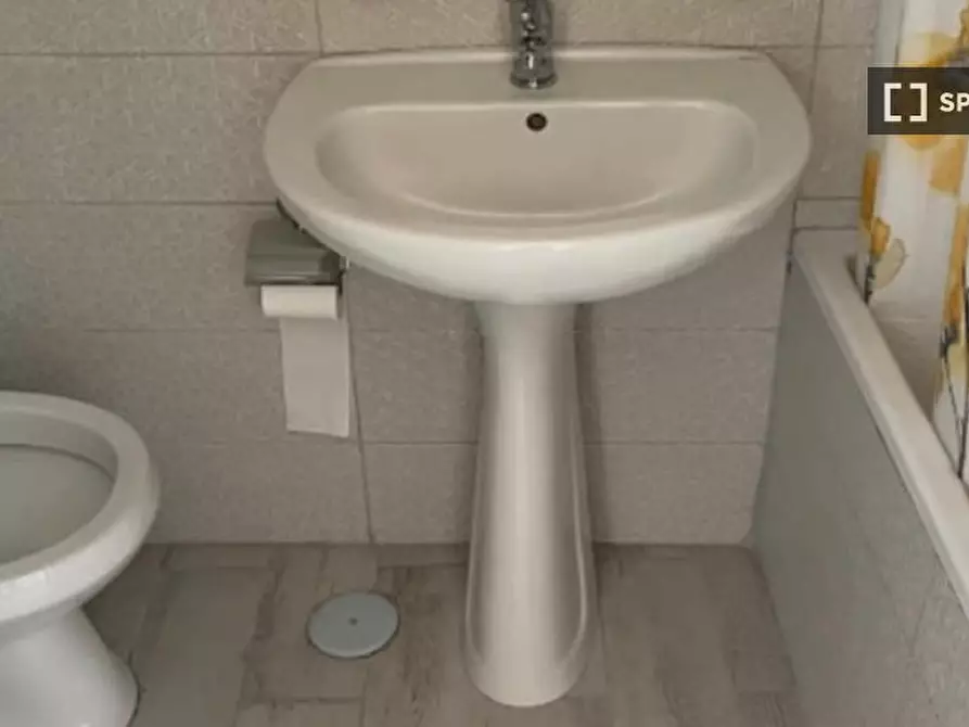 Immagine 5 di Ufficio in affitto  in Via Pietro Trinchera a Napoli