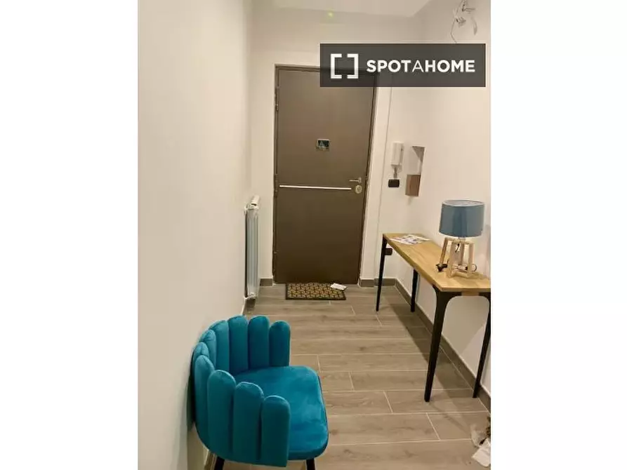 Immagine 9 di Appartamento in affitto  in Via Francesco Crispi a Napoli