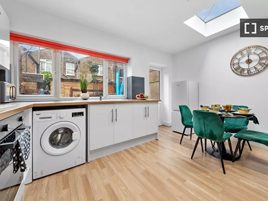 Immagine 9 di Appartamento in affitto  in Furley Rd a Camberwell