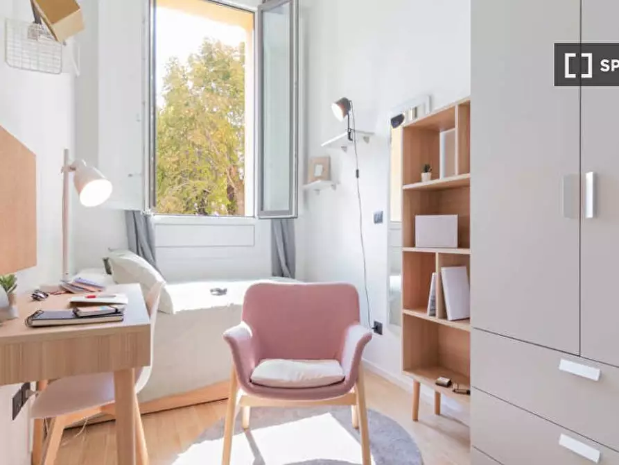 Immagine 3 di Camera condivisa in affitto  in Via Padova a Torino