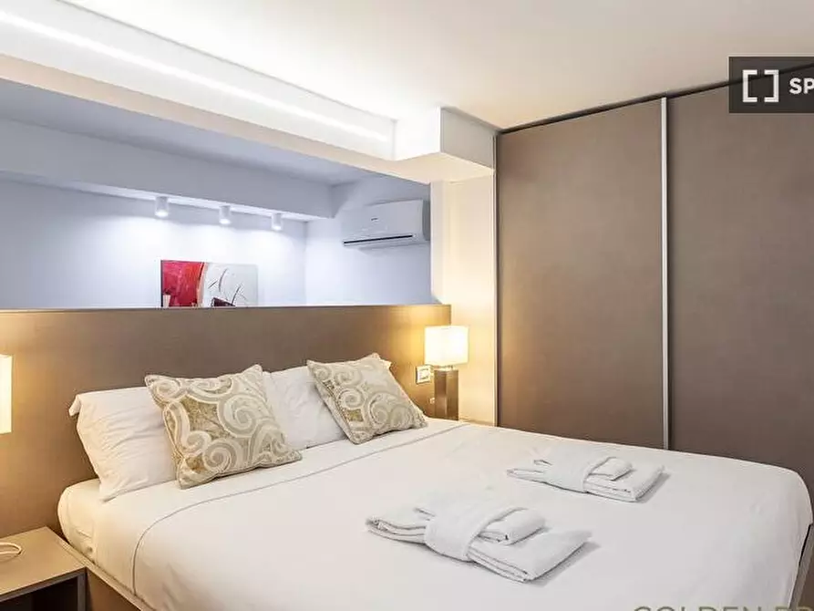 Immagine 2 di Appartamento in affitto  in Via S. Gregorio a Milano