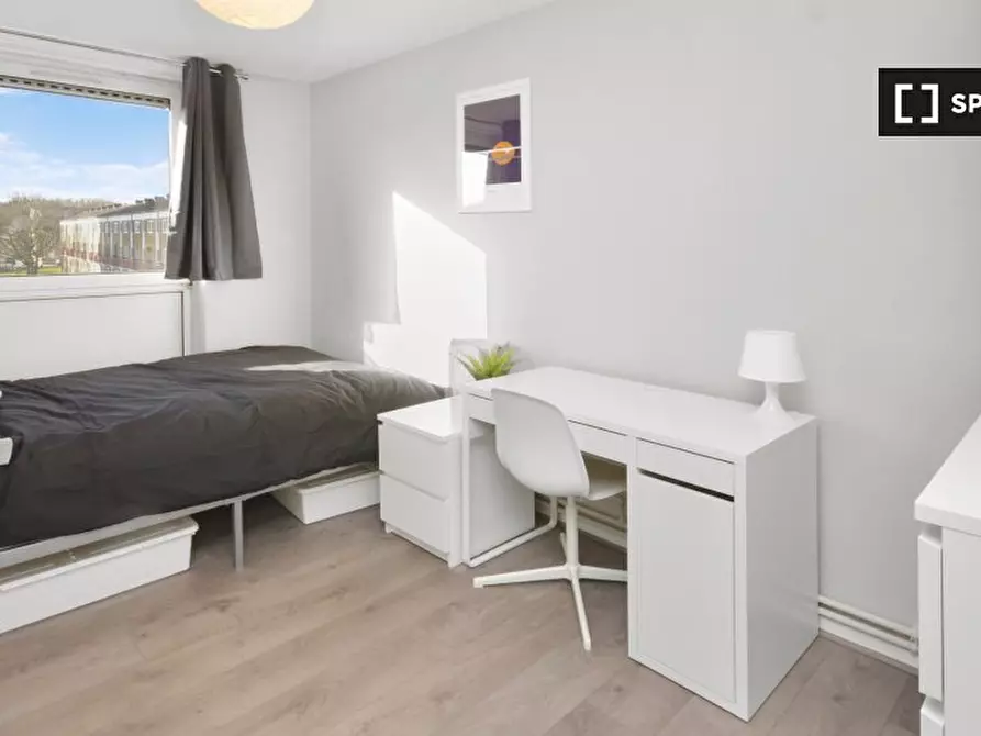 Immagine 13 di Camera condivisa in affitto  in Candy St a Poplar