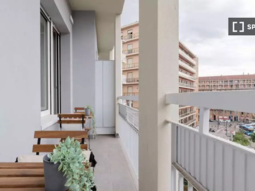 Immagine 5 di Camera condivisa in affitto  in Piazza Carducci a Torino