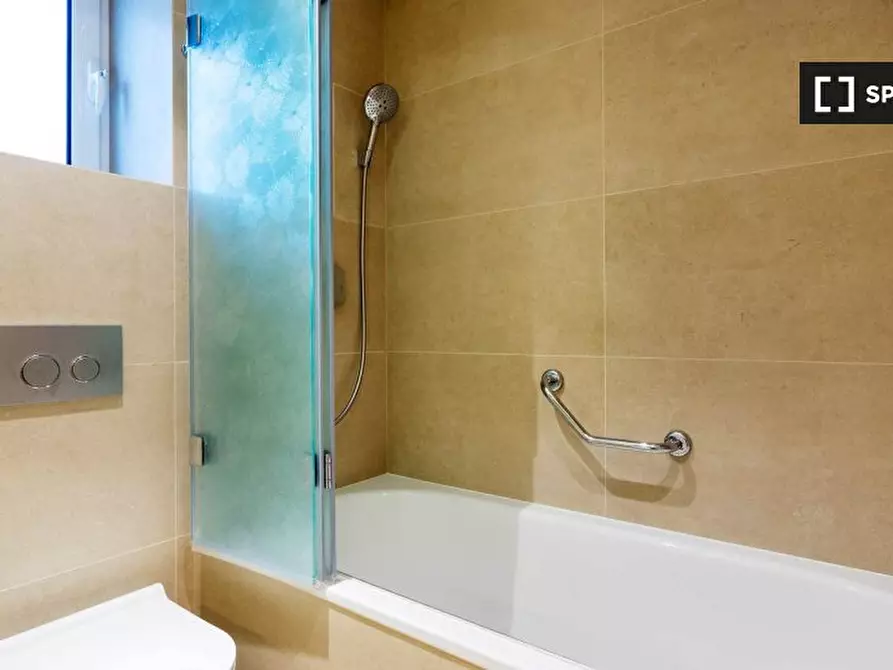 Immagine 13 di Appartamento in affitto  in Flat Market Mews a 