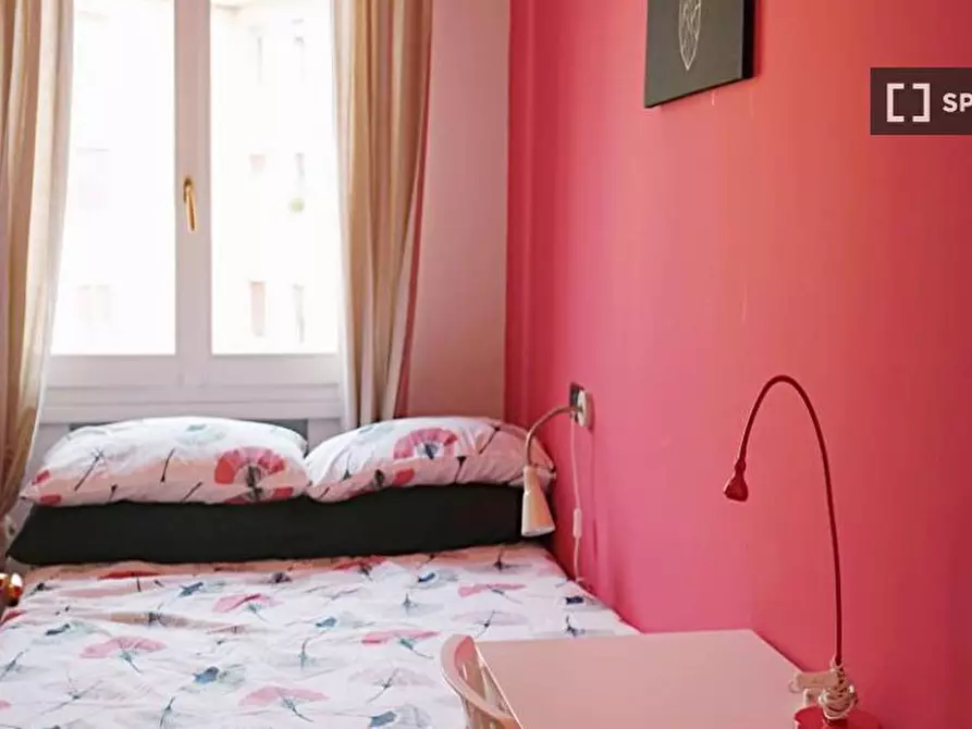 Immagine 1 di Camera condivisa in affitto  in Via Santa Croce a Bologna