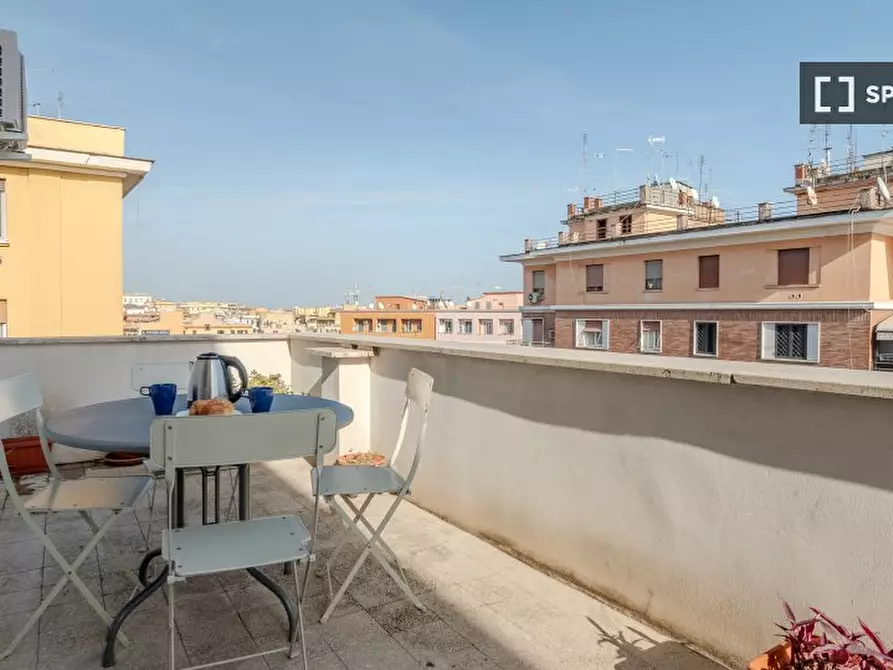 Immagine 11 di Appartamento in affitto  in Via Acaia a Roma