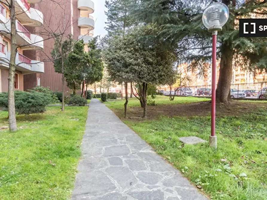 Immagine 19 di Camera condivisa in affitto  in Via Guido Guarini Matteucci a Milano