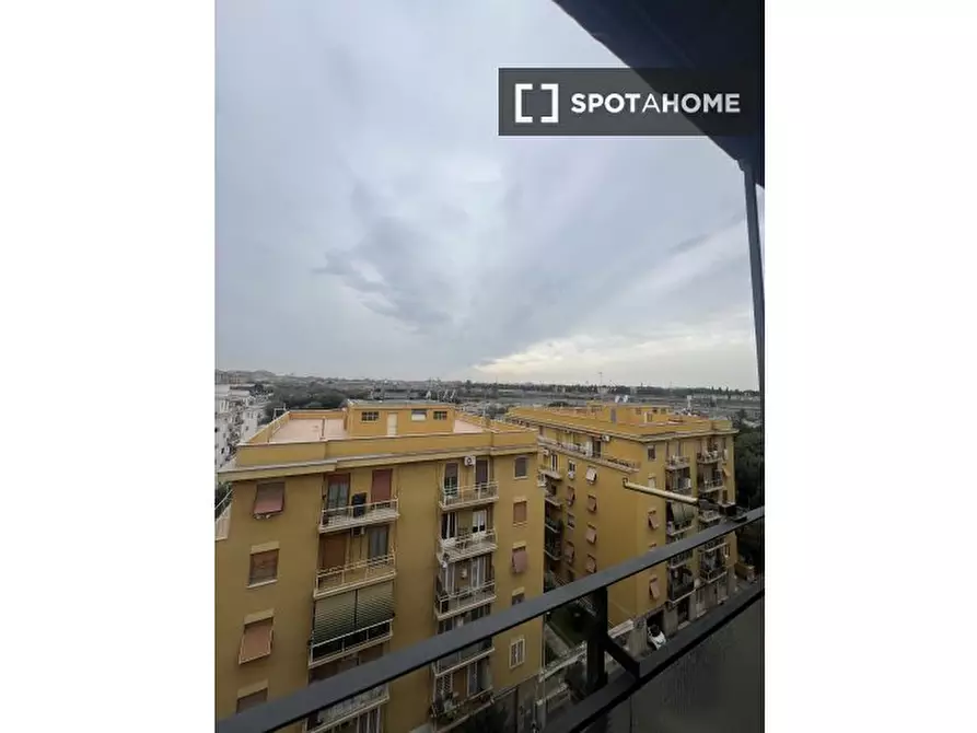 Immagine 7 di Camera condivisa in affitto  in V. Morozzo della Rocca a Roma
