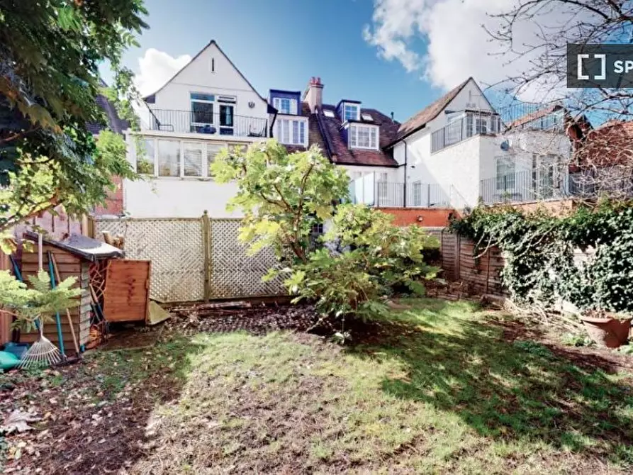 Immagine 9 di Appartamento in affitto  in Finchley Rd a Camden Town