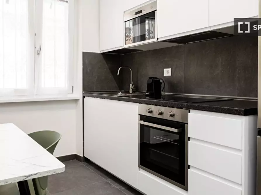 Immagine 4 di Appartamento in affitto  in Via Vincenzo Troya a Roma