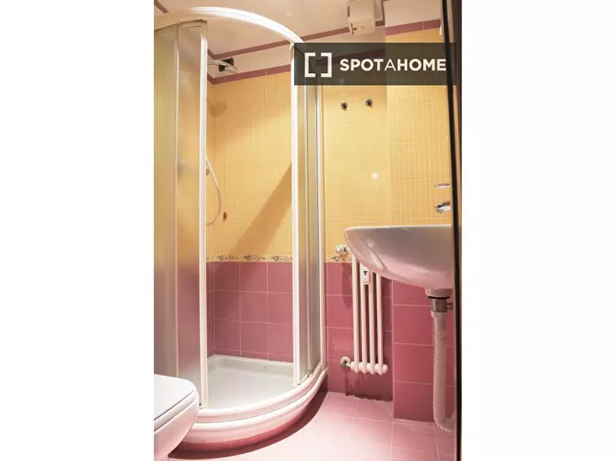 Immagine 6 di Camera condivisa in affitto  in Via Pisanello a Milano