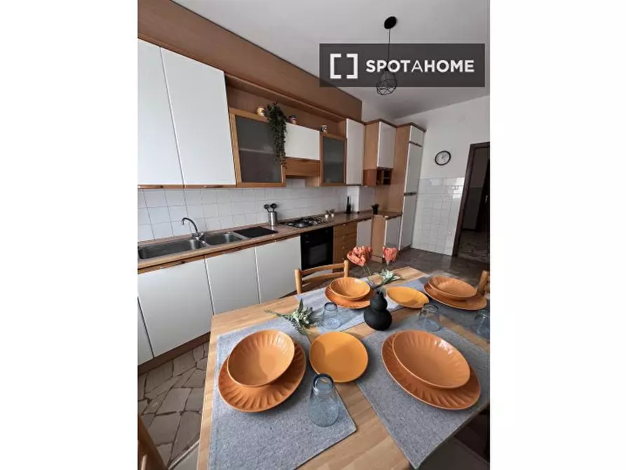 Immagine 6 di Camera condivisa in affitto  in Verona a Trento