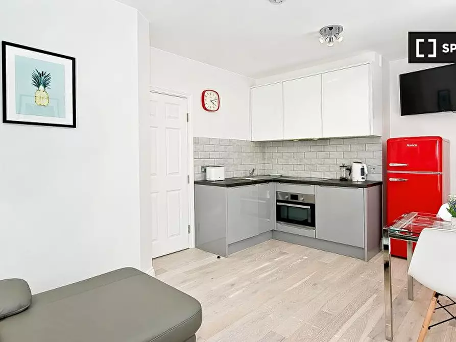 Immagine 4 di Appartamento in affitto  in Flat 7 Greek St a 