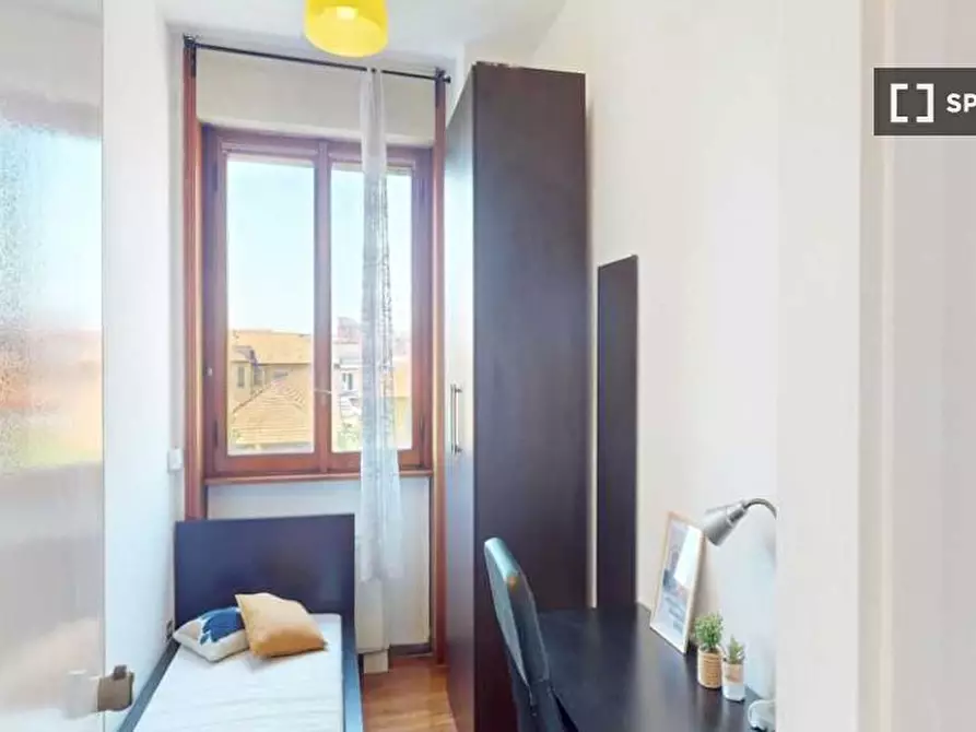 Immagine 1 di Camera condivisa in affitto  in Via Giuseppe Frua a Milano