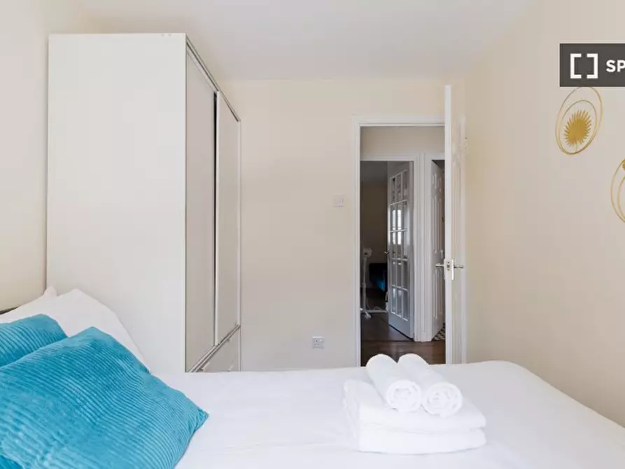 Immagine 8 di Appartamento in affitto  in Wheat Sheaf Close a Poplar
