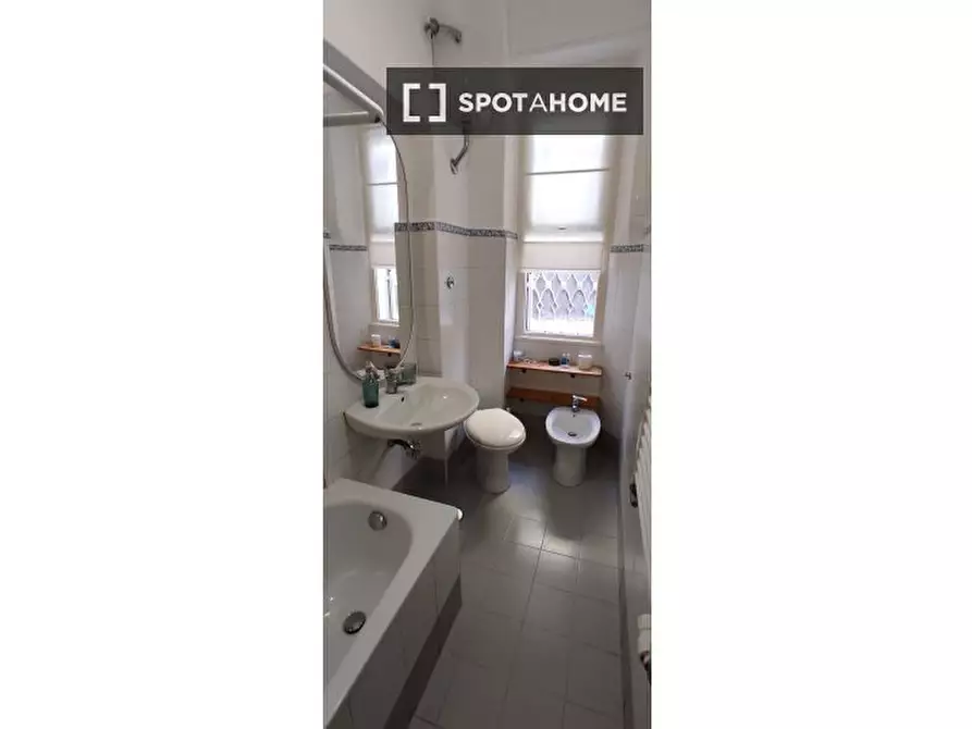 Immagine 2 di Appartamento in affitto  in Via Rossano a Roma