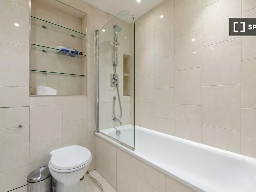 Immagine 8 di Appartamento in affitto  in Earls Ct Rd a Kensington