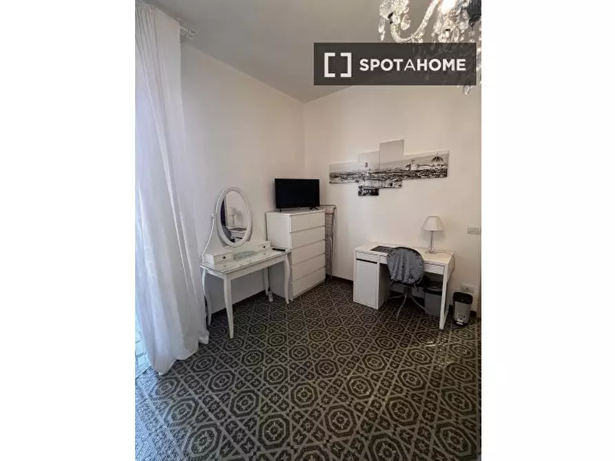 Immagine 3 di Camera condivisa in affitto  in Via Giacomo Carissimi a Firenze