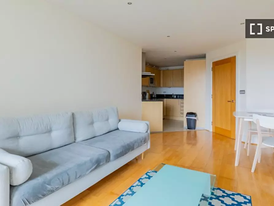 Immagine 8 di Appartamento in affitto  in St George Wharf a Lambeth
