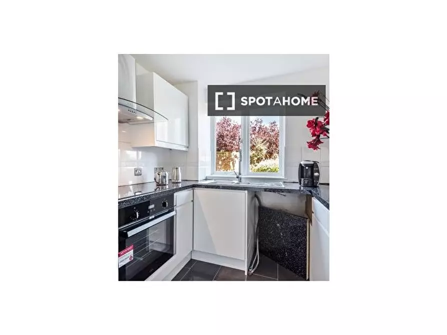 Immagine 13 di Appartamento in affitto  in Churchill Ct a Eltham