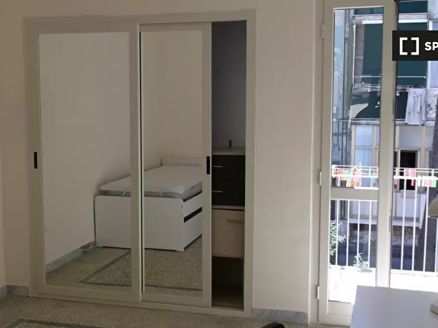 Immagine 5 di Camera condivisa in affitto  in Via Domenico Quaranta a Napoli