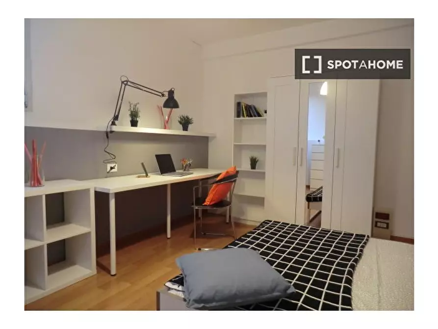 Immagine 4 di Camera condivisa in affitto  in Via Pietro Canal a Padova