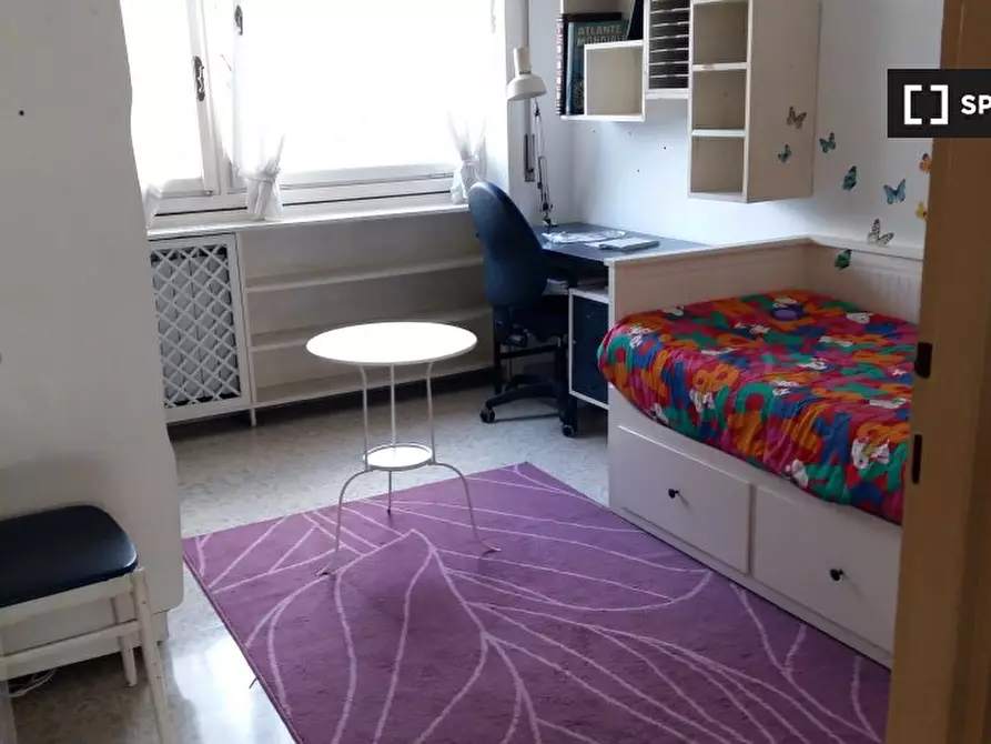 Immagine 4 di Camera condivisa in affitto  in Via Val Padana a Roma