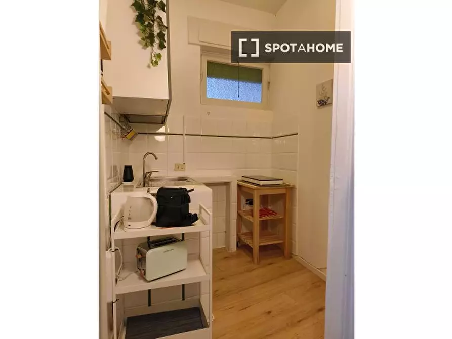 Immagine 3 di Ufficio in affitto  in Via Giovanni De Calvi, 00151 Roma RM, Italy a Roma