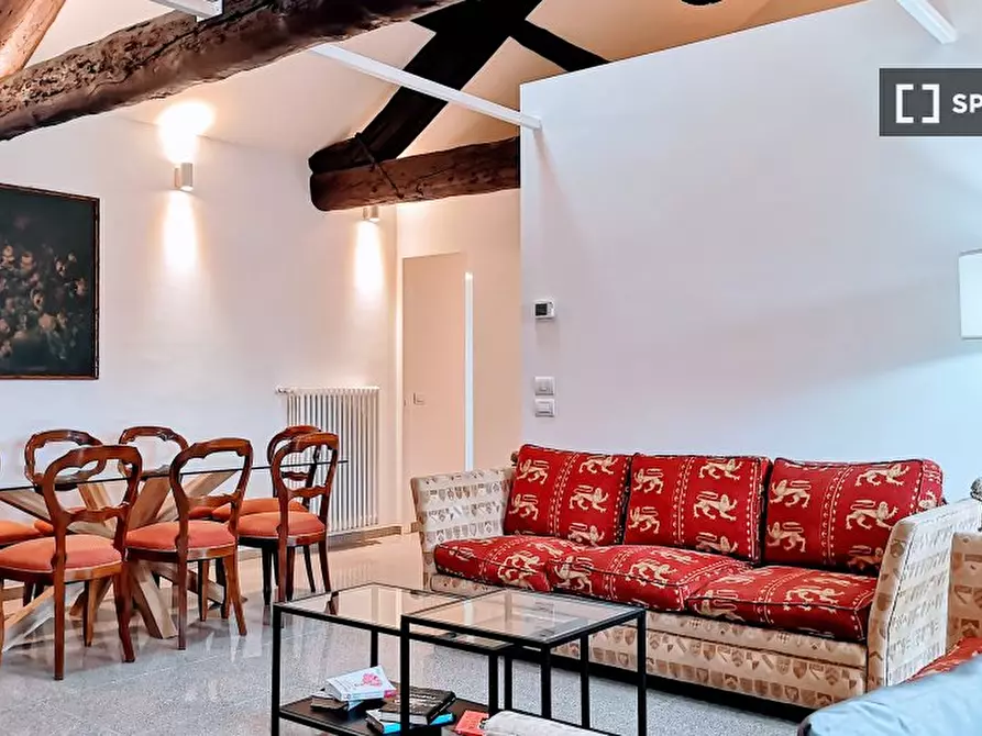 Immagine 2 di Appartamento in affitto  in Via Borromei a Milano