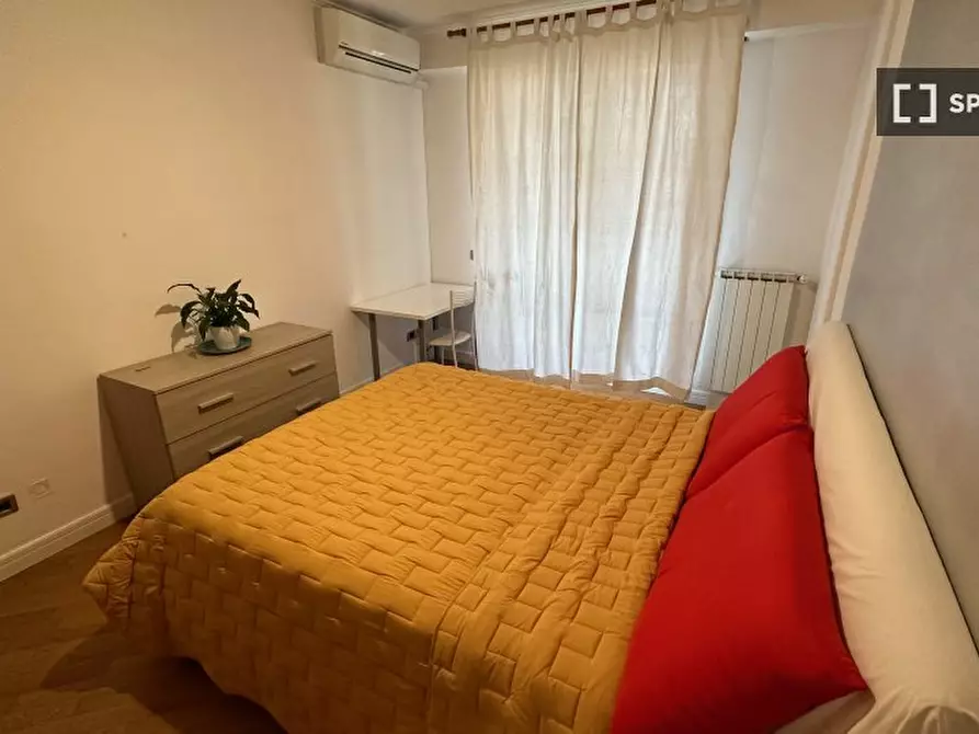 Immagine 9 di Camera condivisa in affitto  in Via Giuseppe Dessì a Roma