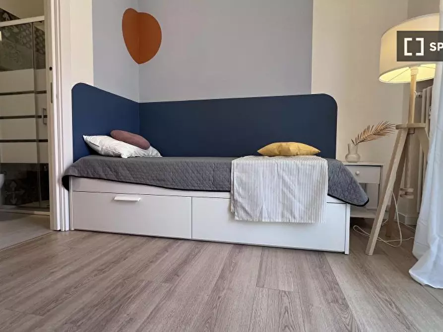 Immagine 16 di Camera condivisa in affitto  in Leandro Alberti a Bologna